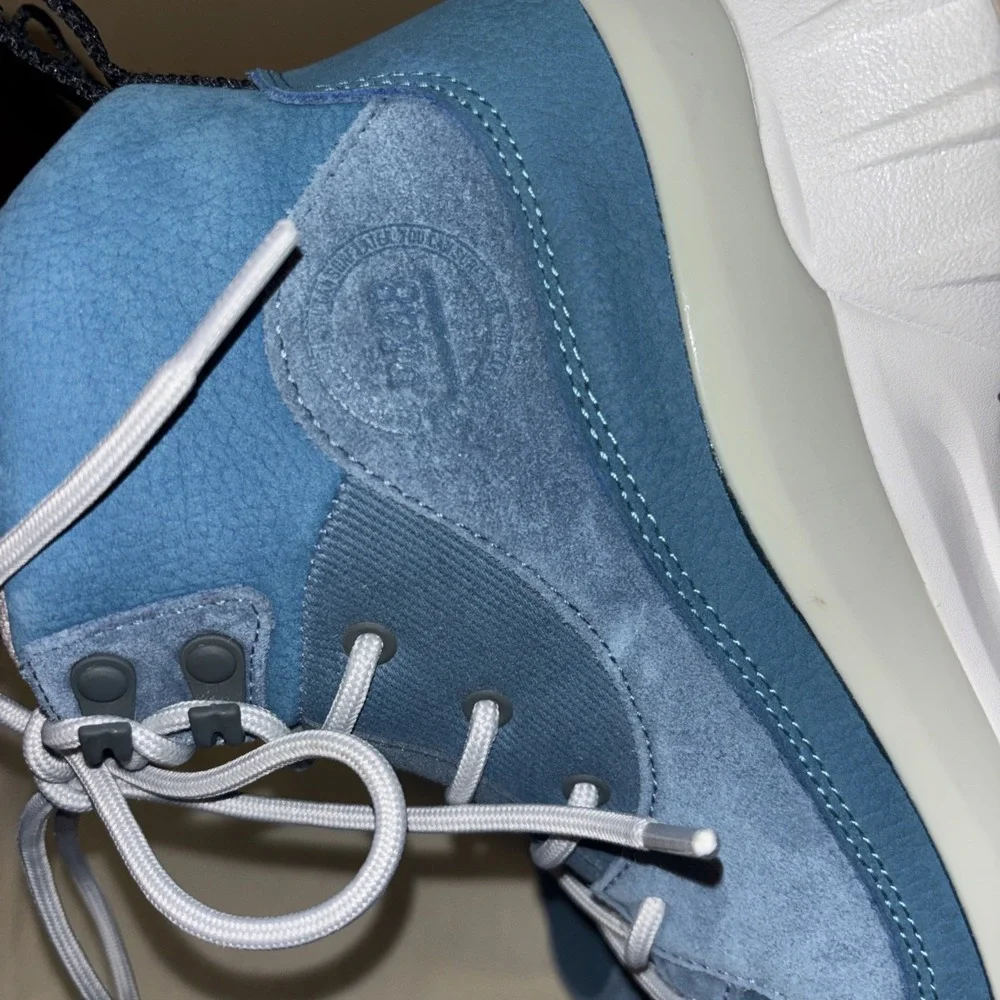 New $298 P448 Hi-top Viking Sneakers 41 Men 9 Women 10.5 / 11 Blue Sand Leather